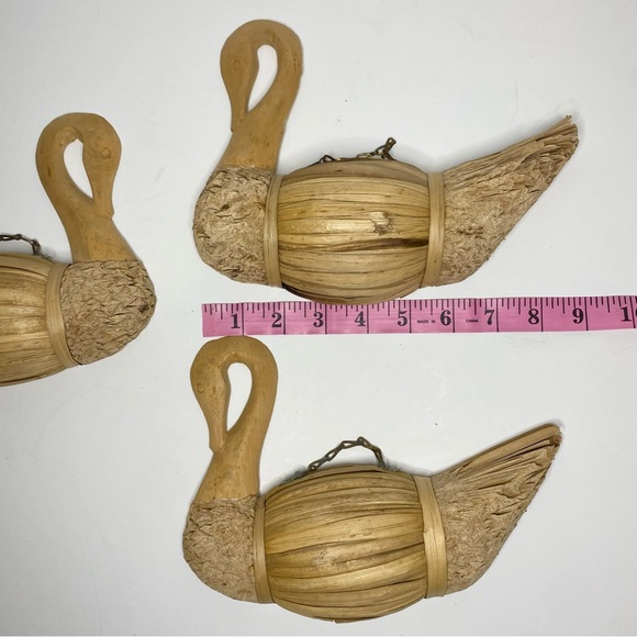 Set of 3-Vintage Corn Husk Swan Decoy Figure Handmade Wood - Picture 7 of 11